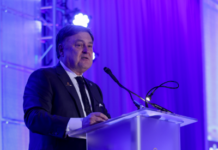 Country Radio’s Lon Helton To Get Top CRB Honor Lon Helton at the 2022 Radio Hall of Fame induction ceremony.