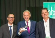 Massachusetts Broadcasters Honor AM Advocacy At 2025 Awards MBA Awards Markey