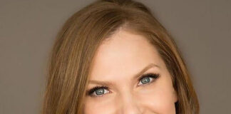 Emily Harlan Headshot (1)